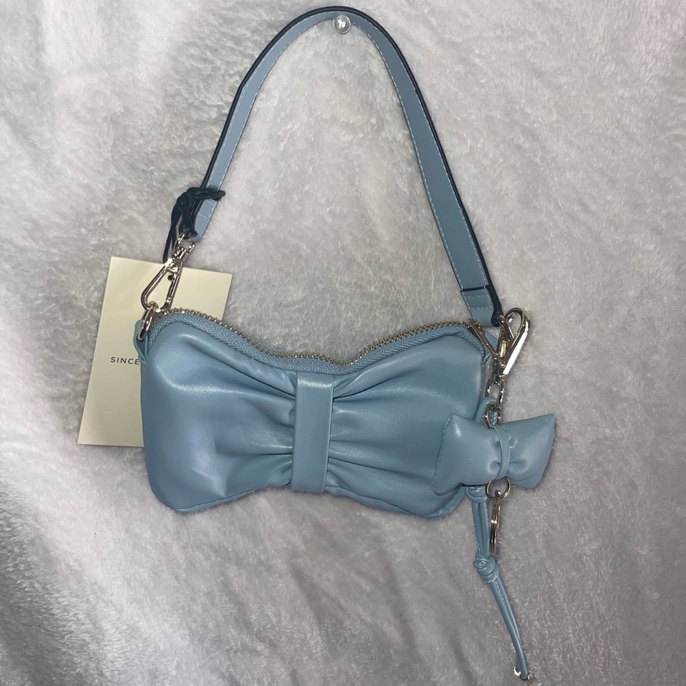 NWT Blue Bow Accent Women's Wristlet or Wallet or Bag